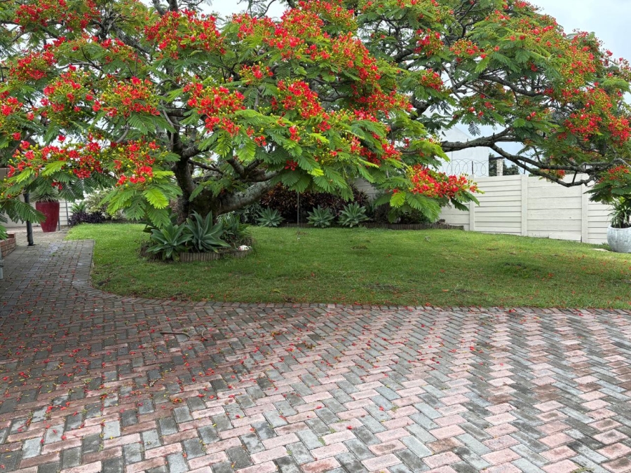 4 Bedroom Property for Sale in Amalinda Eastern Cape